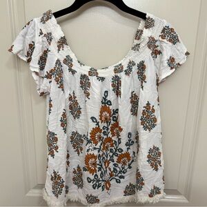Xhilaration White and Orange Floral Blouse